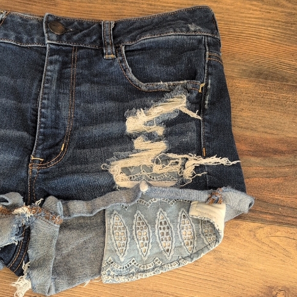 American Eagle Vintage Super Stretch Cut Off Hi Rise Shortie 12    -630B - Picture 3 of 9